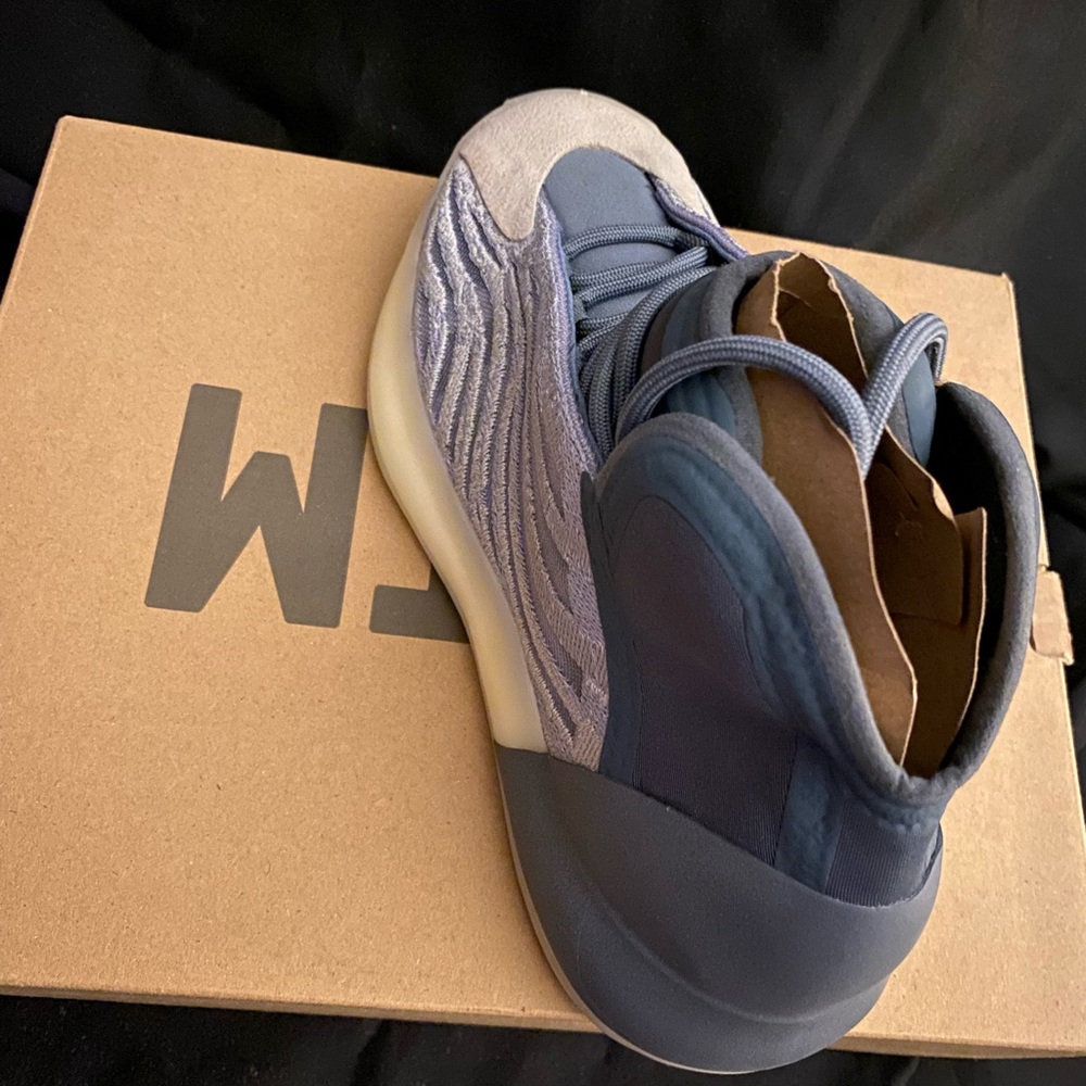 Yeezy QNTM 5y - Picture 2 of 7